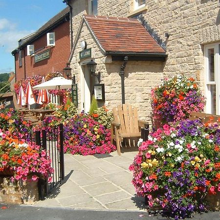 The Walnut Tree Inn Mere Mere  Esterno foto