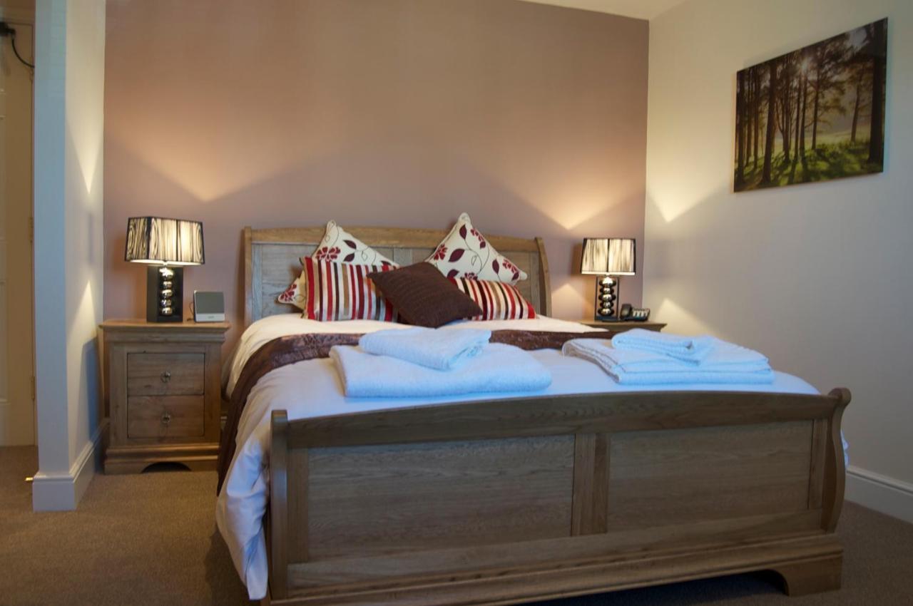 The Walnut Tree Inn Mere Mere  Esterno foto