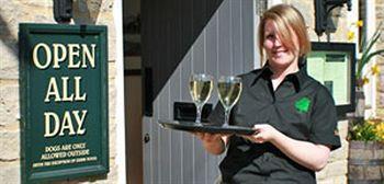 The Walnut Tree Inn Mere Mere  Esterno foto